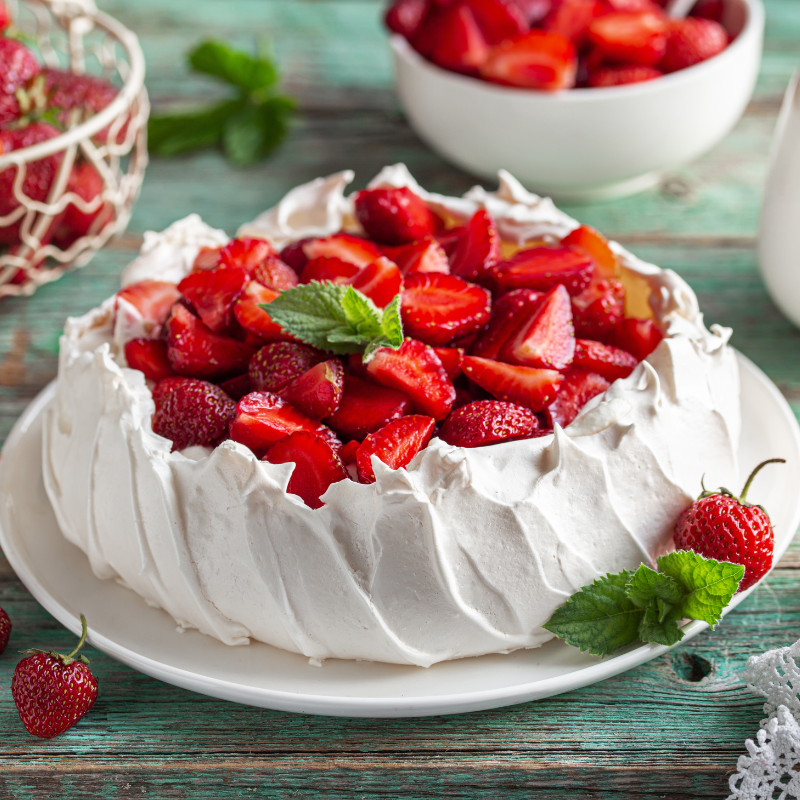 Pavlova using Tiptree Little Scarlet