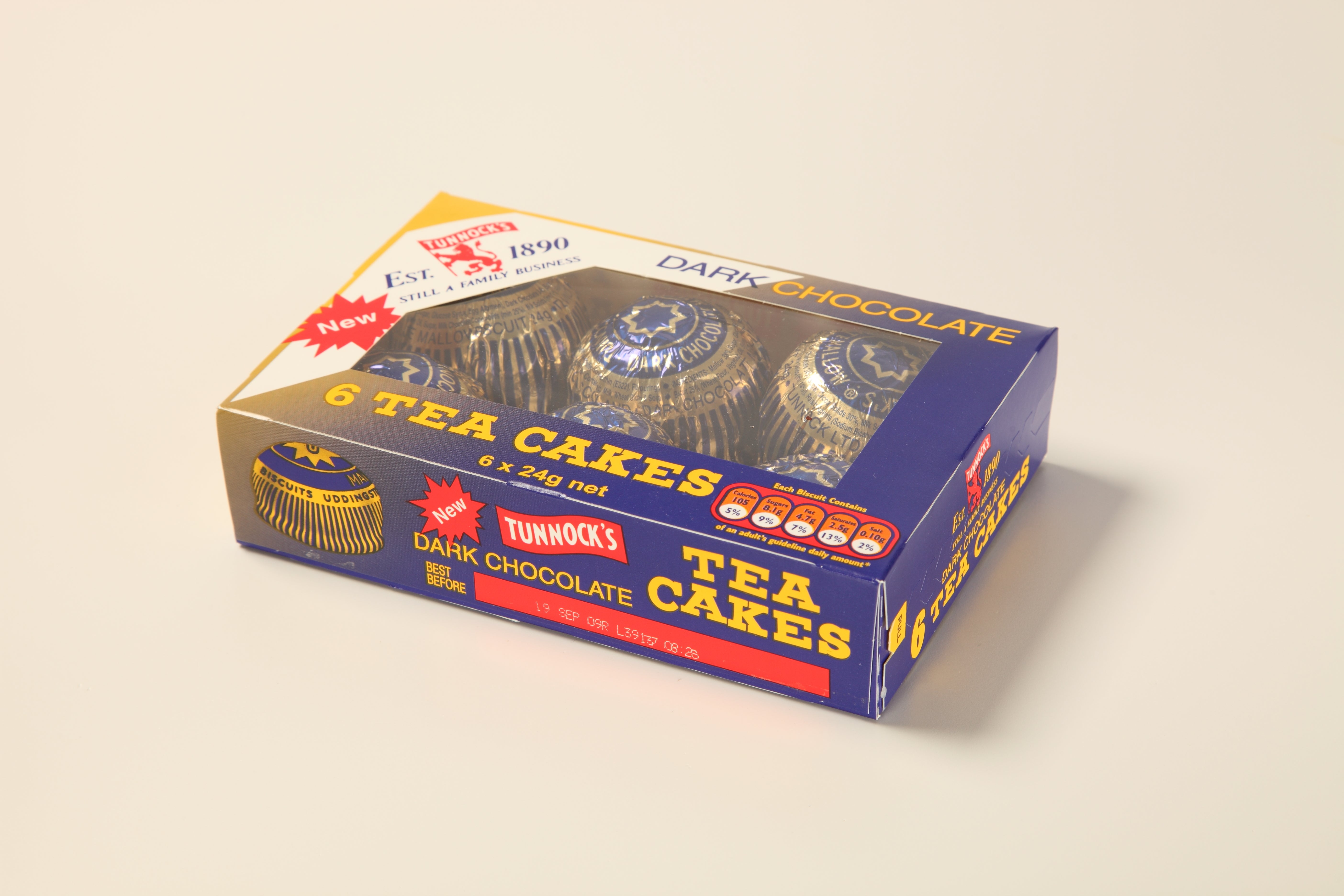 Tunnock's Tea Cakes Dark Chocolate (pack of 6 - 36 pieces