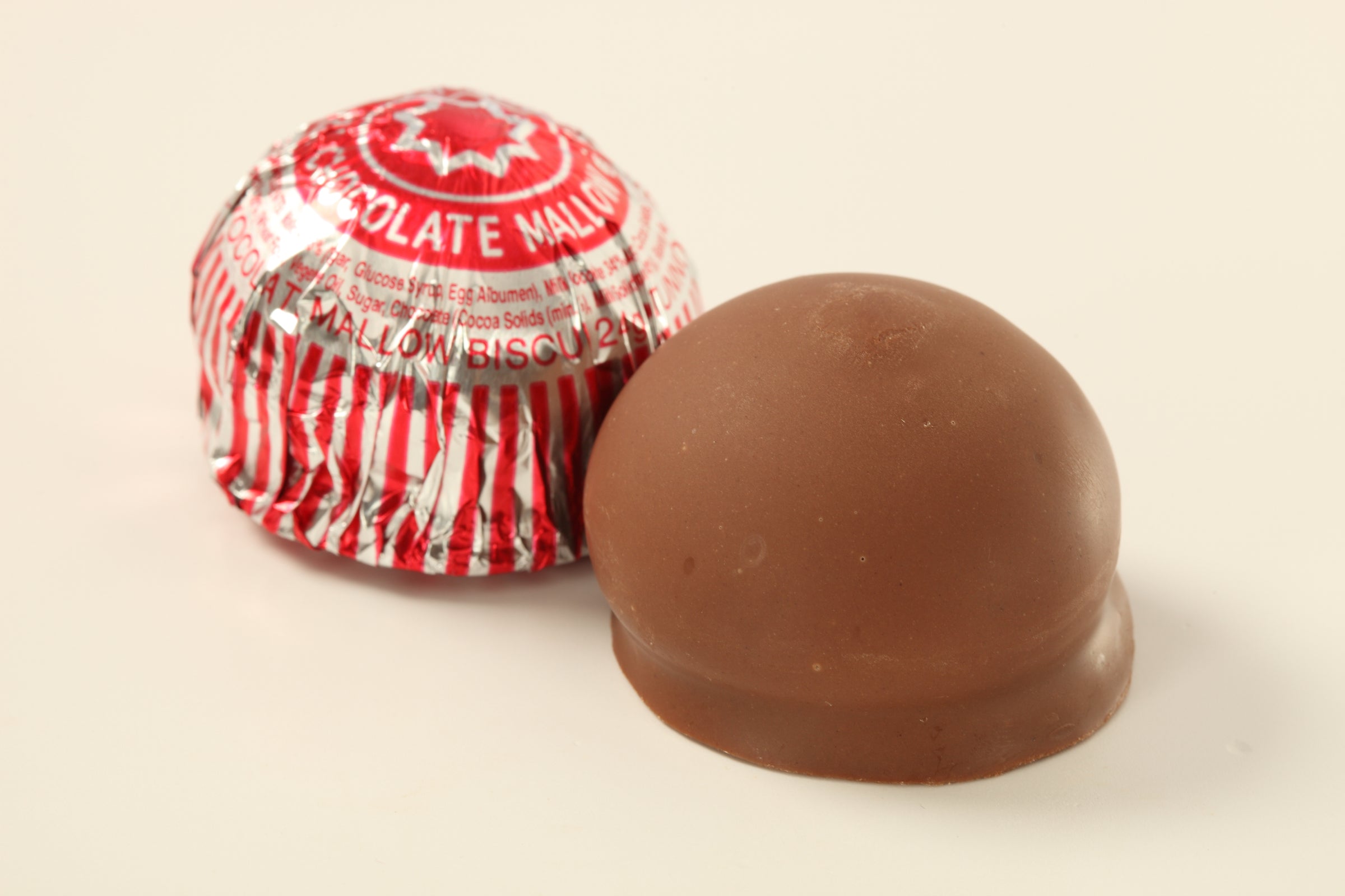 Tunnock's Tea Cakes Milk Chocolate (pack of 3 - 18 pieces)